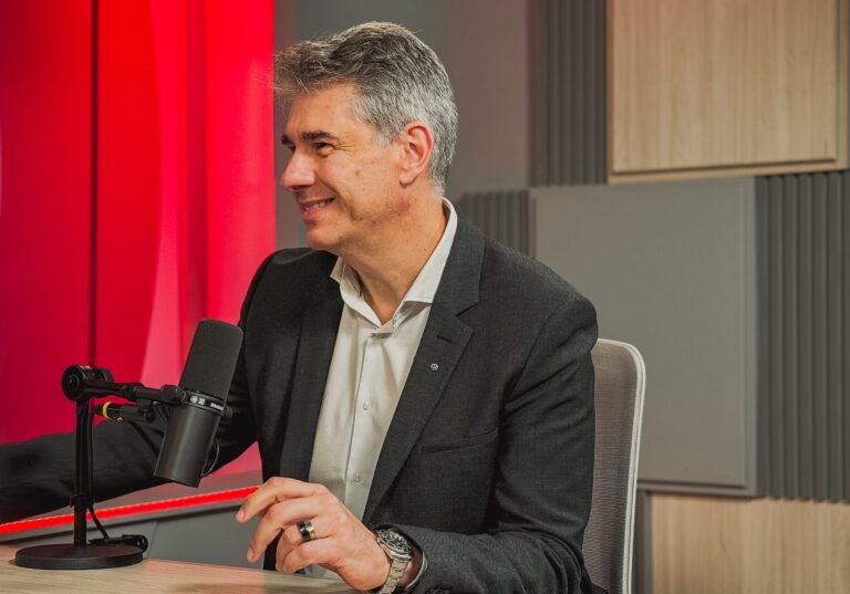 Preço freou eletrificação da Volkswagen no Brasil, afirma presidente: 'Se eu começar a eletrificar, quanto fica a mais?'