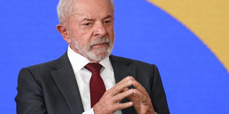 Balanço: Lula comemora mudança no imposto de renda e queda da inflação
