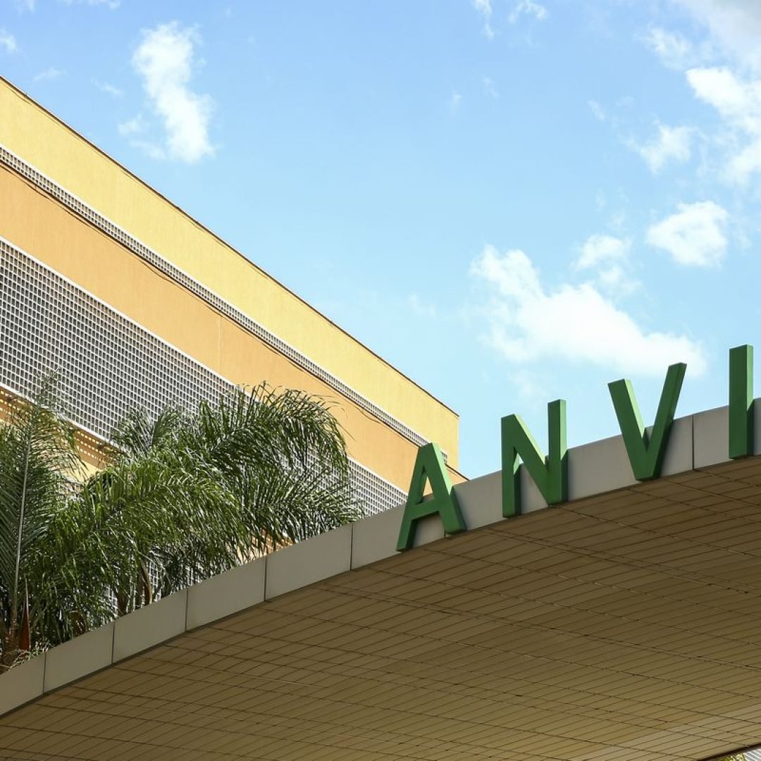 Anvisa proíbe produtos à base de alulose, um tipo de adoçante; entenda