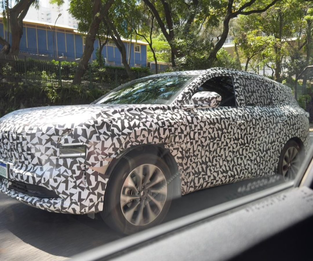 Changan CS75 Plus é flagrado em testes em São Paulo