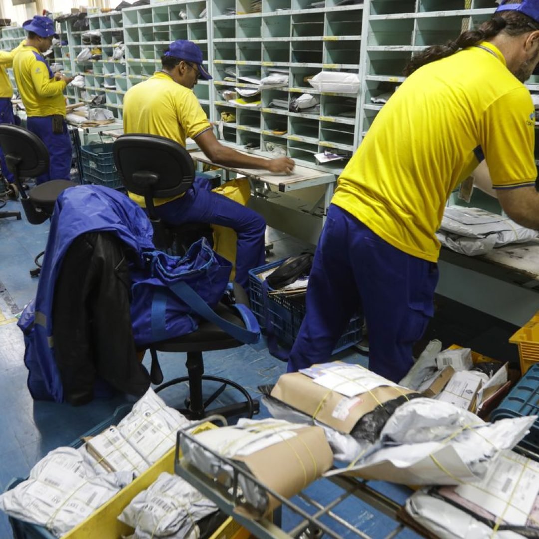 Correios: TST determina manutenção de 80% do efetivo durante greve